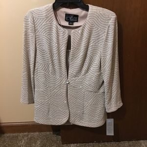 I am selling a brand new 2 piece evening ware